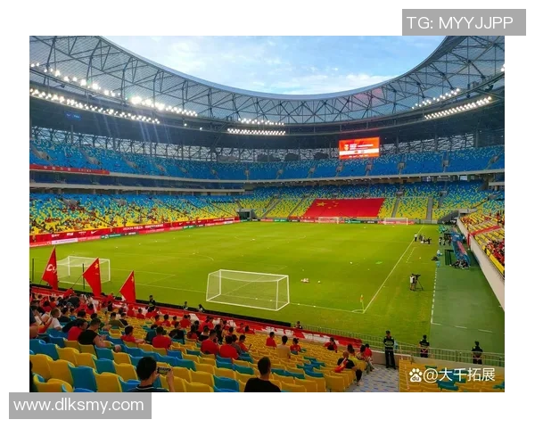 昔日足球巨星齐聚一堂重温辉煌岁月共同分享激情与友谊的珍贵瞬间